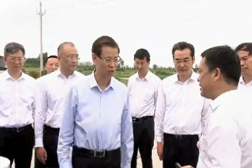 江苏省委副书记、省长许昆林到尊龙集团武汉公司调研