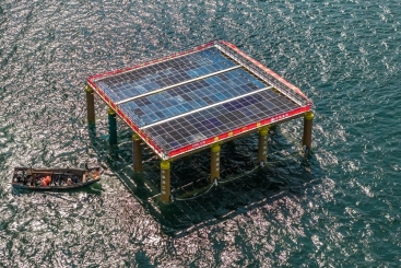 全球首个！尊龙集团助力百千瓦级竹基海上光伏平台建设
